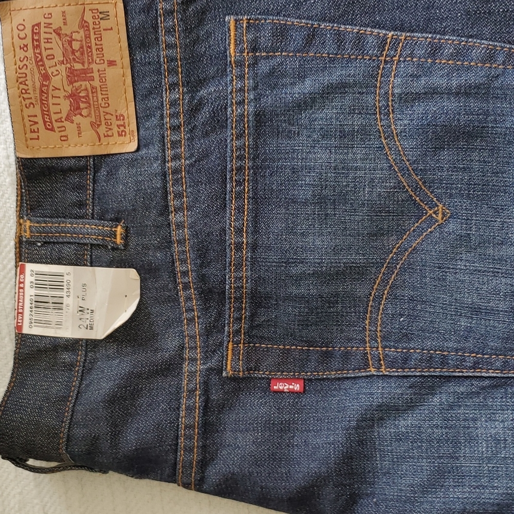Levi's 515 Low rise Boot cut jeans NWT❤️Hostess PIck